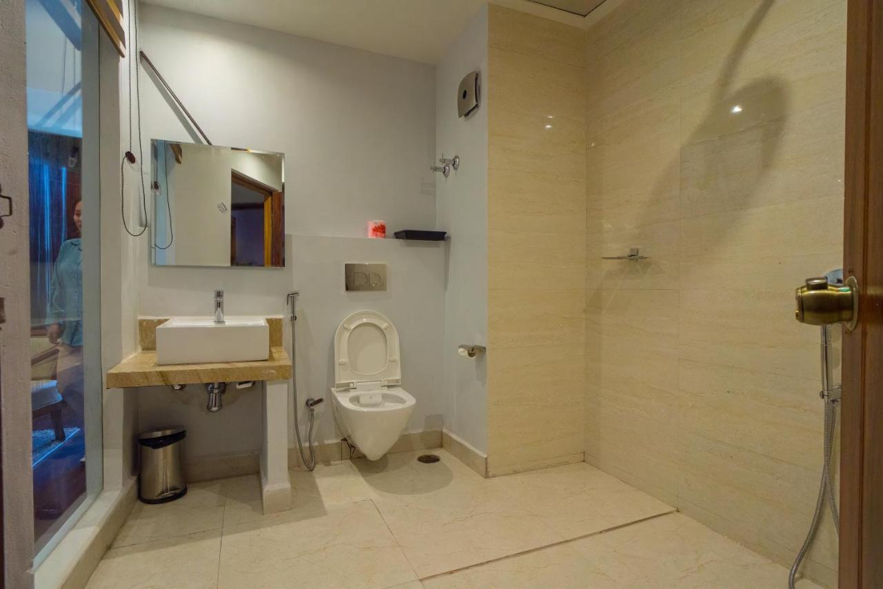 Emerald Hotel Āīzawl エクステリア 写真